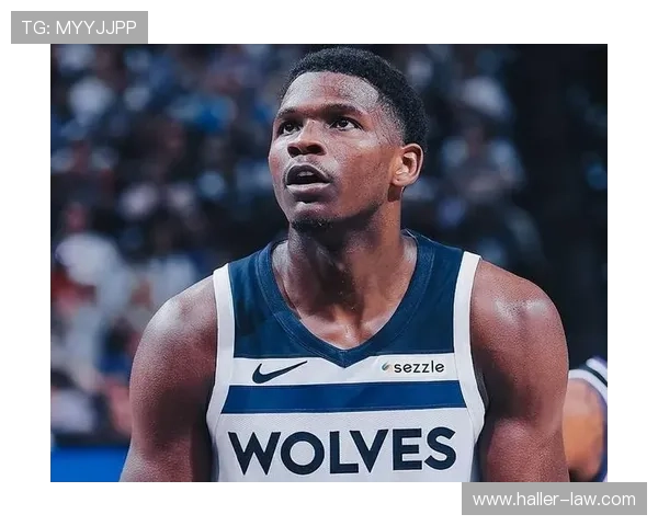 爱德华兹突破拉开空间，得分效率超越新秀同届对手